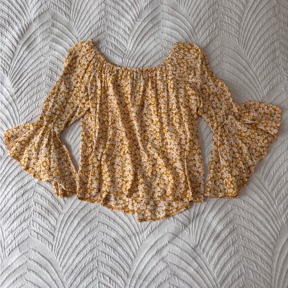 Papillon Blanc Yellow Ruffled 3/4 Sleeve Blouse